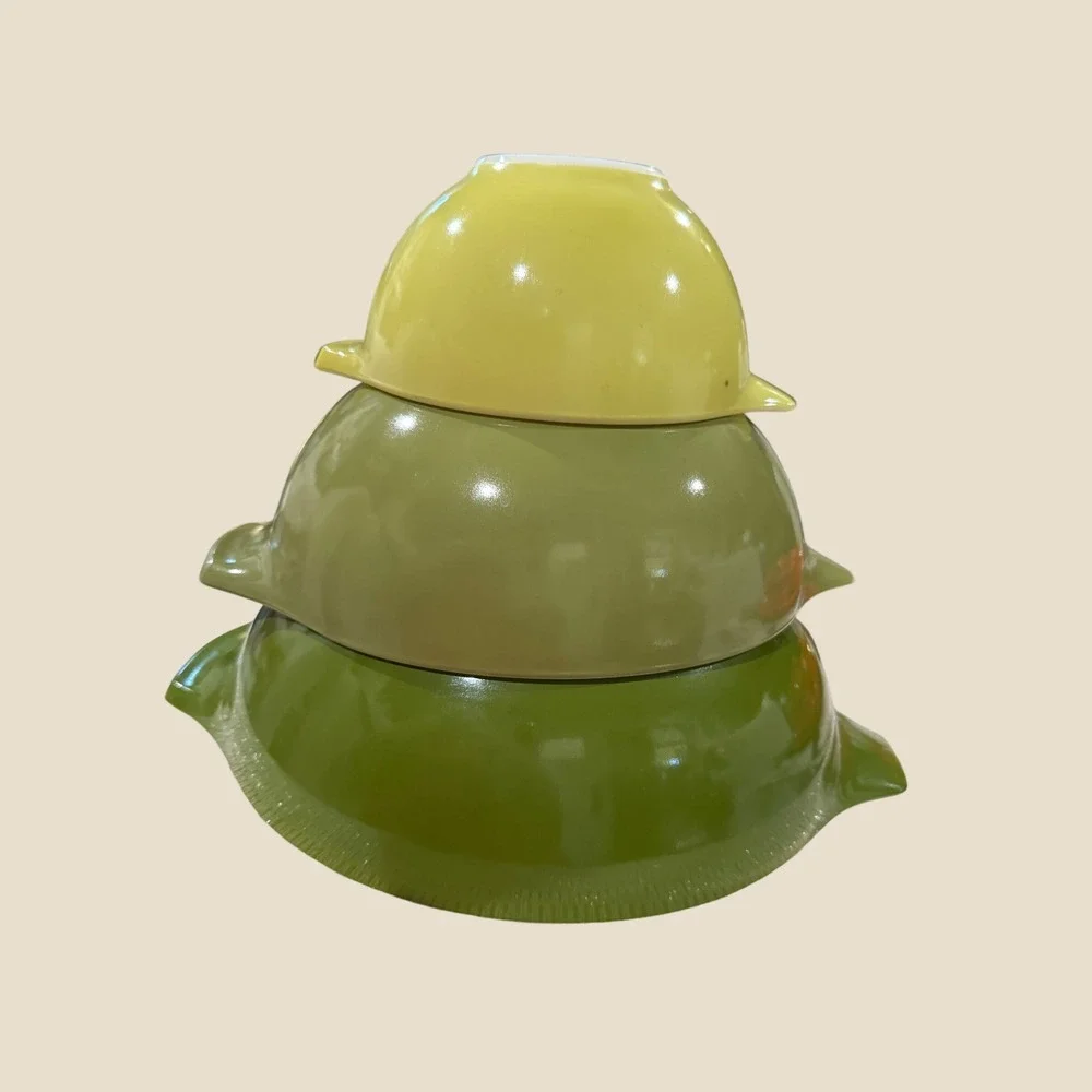 Vintage Pyrex Verde Cinderella Mixing Bowl Set‎ Green Yellow 444 443 441 Retro